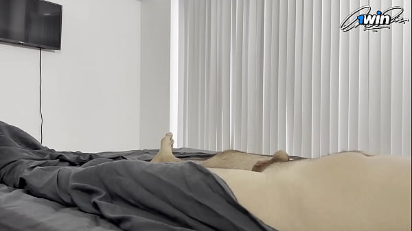 DOBLE PENETRACION CON DILDO Y VERGA PARA LA ESPOSA PUTA